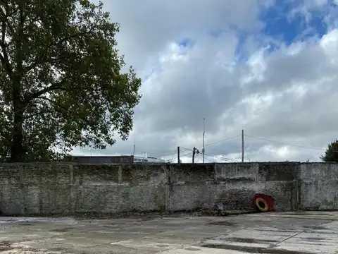 122 Y 52-GALPÓN EN VENTA