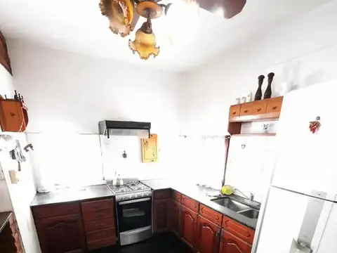 Casa 4 ambientes con 1 baño