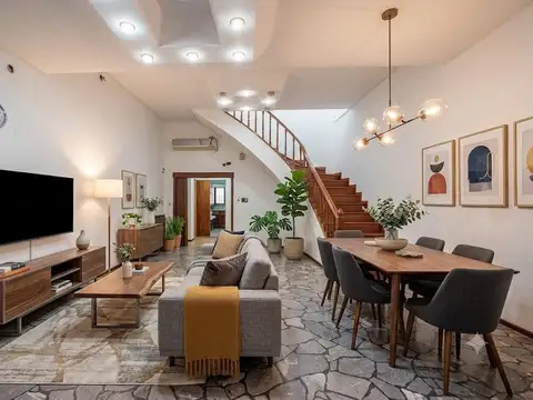 E Venta – Casa de 5 Ambientes con Patio Terraza y Garage en LiniersCasa