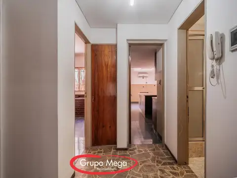 E Venta – Casa de 5 Ambientes con Patio Terraza y Garage en LiniersCasa