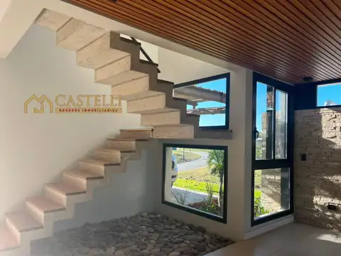 Casa en venta 5 ambientes en Pilara
