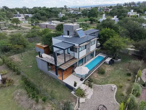 VENTA EXCELENTE CASA 3 DORM EN KEOKEN, TANTI