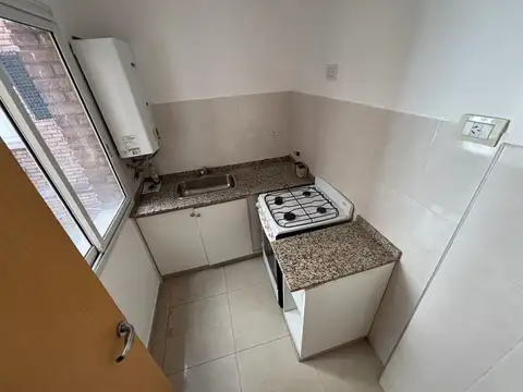 Oficina 3 ambientes con 1 baño