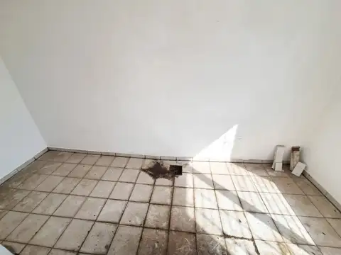 Avenida Crovara 1700, Piso 1