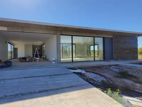 Casa 3 ambientes con 3 baños