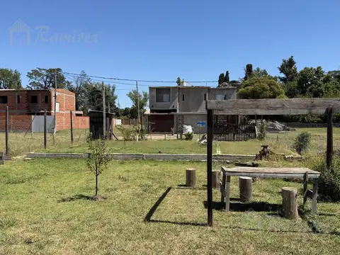Lote Terreno Venta 300 m2 con Mejoras - Moreno Norte