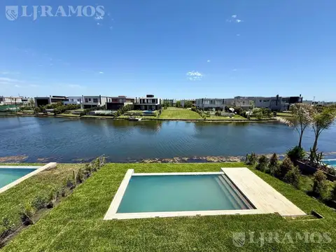 A ESTRENAR. 4 DORMITORIOS EN SUITE. A LAGUNA.