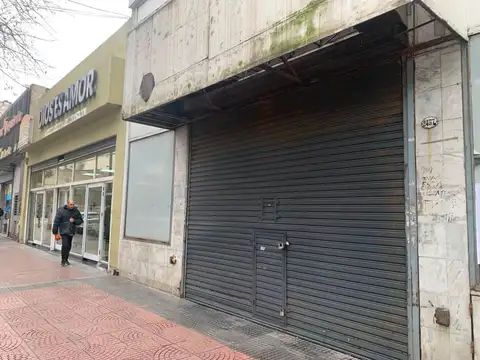 Alquiler. Depósito/ Local/ Oficina. 380 m². YERBAL y ARTIGAS