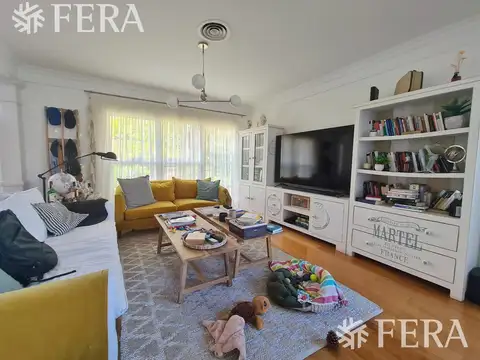 Casa 5 ambientes con 4 baños