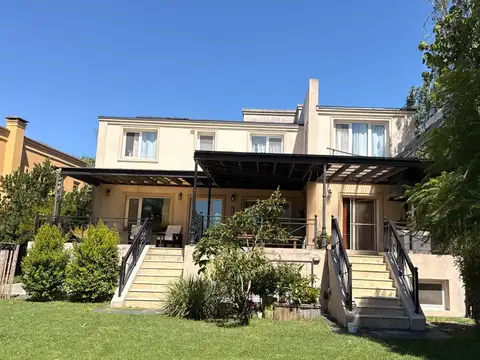 Casa en Venta de 5 dormitorios