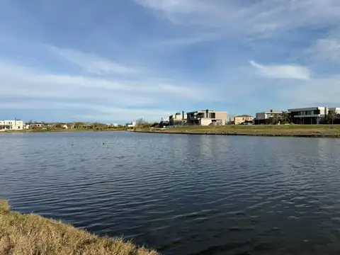 Terreno al agua - Barrio Muelles - Puertos - Escobar