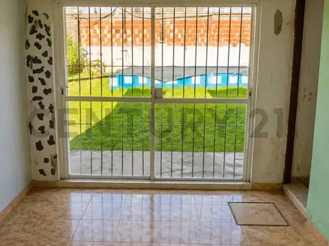 Casa 3 ambientes con 1 baño