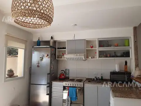 Casa 2 ambientes con 2 baños