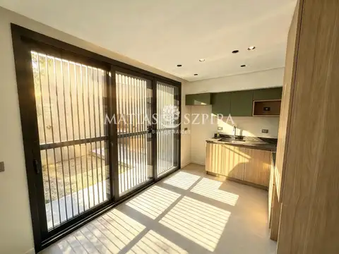 BOHO HOUSE  3 AMB. C/ COCHERA