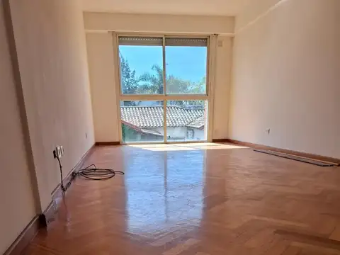 Departamento en Venta en San Isidro Vias / Rolon, USD 155.000