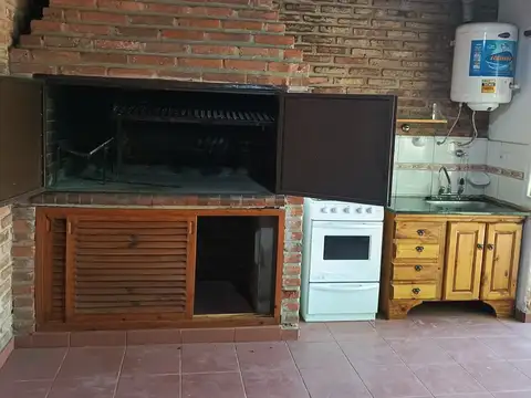 Depto Tipo Casa en Alquiler con 1 cocheras