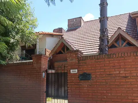 Departamento tipo casa en alquiler en Castelar Sur