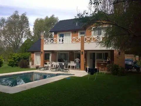 Casa en Venta en Country Club Los Cardales, USD 280.000