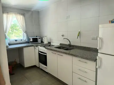 Departamento en Alquiler en La Mora, $ 750.000