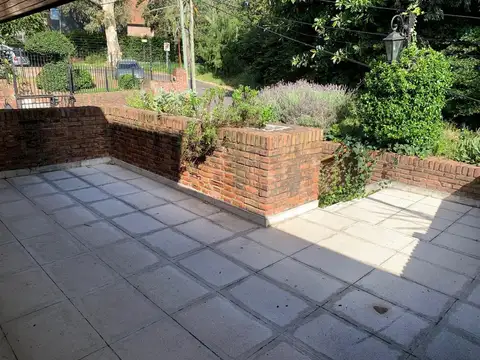 Casa - Punta Chica en venta y alquiler