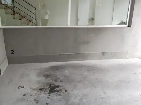 Cochera Techada con expensas incluidas en caseros