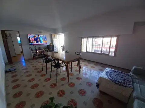 Depto Tipo Casa 4 ambientes con 1 baño