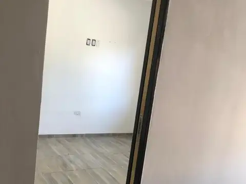 Casa en venta - 3 Dormitorios 2 Baños - 480Mts2 - Bernal