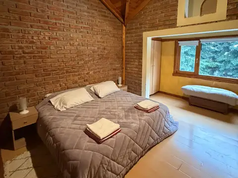 Casa 7 ambientes con 2 baños