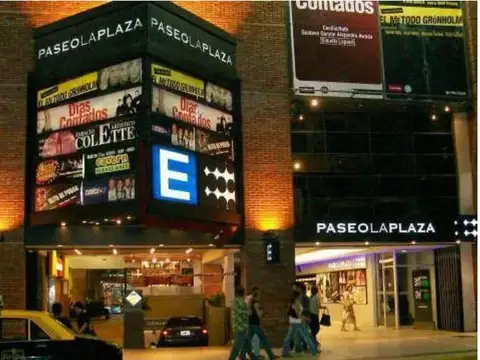 VENTA COCHERA CUBIERTA EN PASEO LA PLAZA CABA