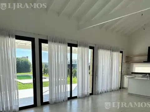 Casa en VENTA CON RENTA San Sebastián MB