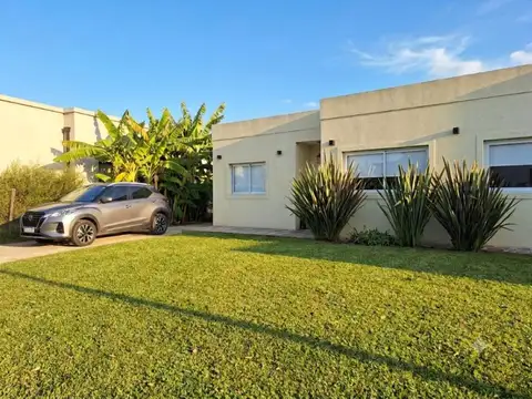 Casa de 4 ambientes con pileta en Pilar del Este