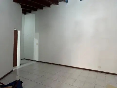 Alquiler Temporario Departamento 5 ambientes sin muebles en Villa Urquiza Disponible