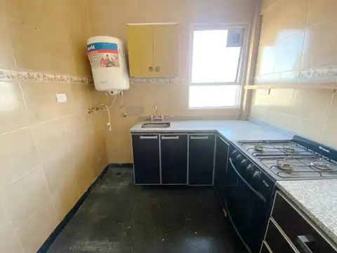 Departamento en Venta en Parque Chacabuco, USD 85.000