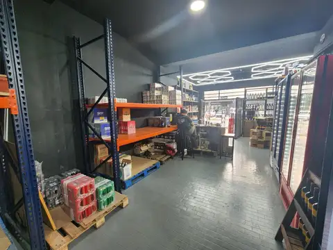 EXCELENTE LOCAL DE 80 M2 CON RENTA HASTA DICIEMBRE 2027 - U$D 95.000