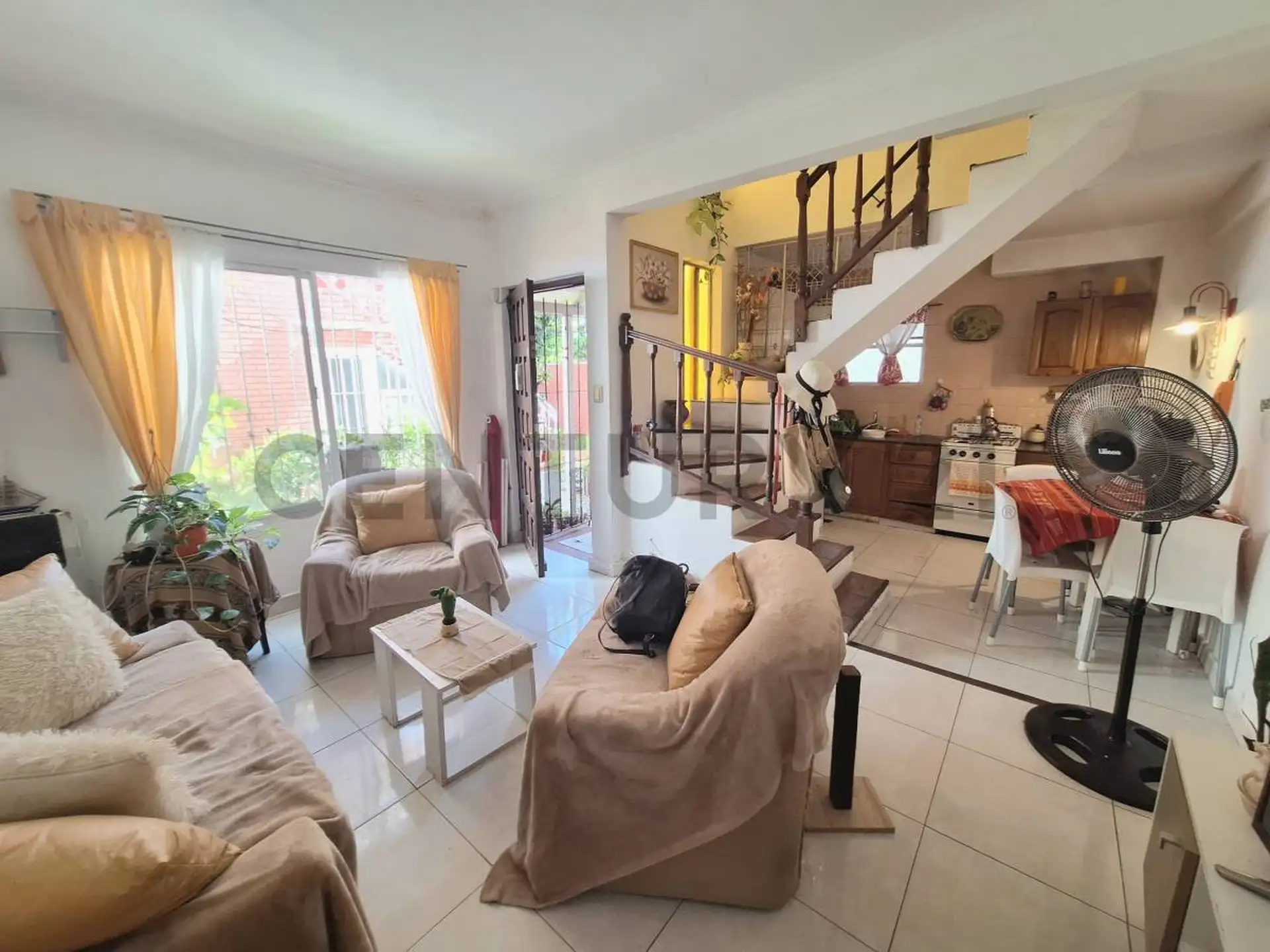 Casa en PH de 3 ambientes en zona San Carlos