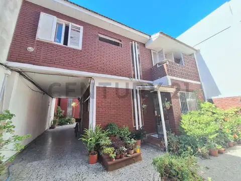 Casa en PH de 3 ambientes en zona San Carlos