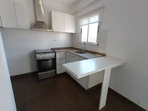 VENTA - 3 AMB - EL PALOMAR - C/COCHERA