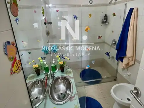 Vende apto de 3 dormitorios reciclado