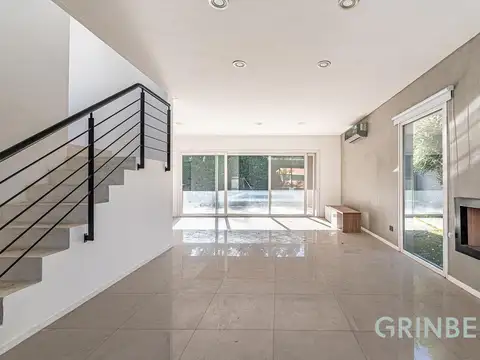 Casa en Alquiler de 3 dormitorios