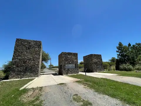 SE VENDE LOTE DE 2345 MTS EN RUCALHUE-LAS BAJADAS