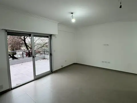Cortina 2300, Piso 3