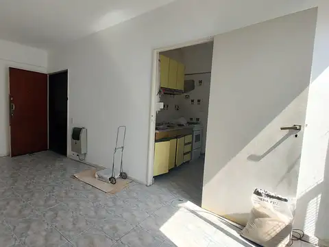 Av fondo de la Legua 2400, Piso 7