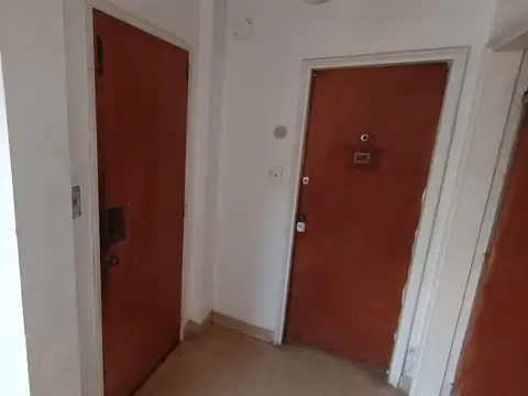 Departamento 6 ambientes con 2 baños