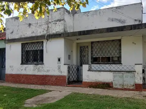 Venta casa 2 dormitorios - Apta crédito - Barrio Ludueña Rosario - Casilda 2200