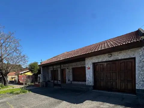 EXCELENTE CHALET EN VENTA EN LLAVALLOL.