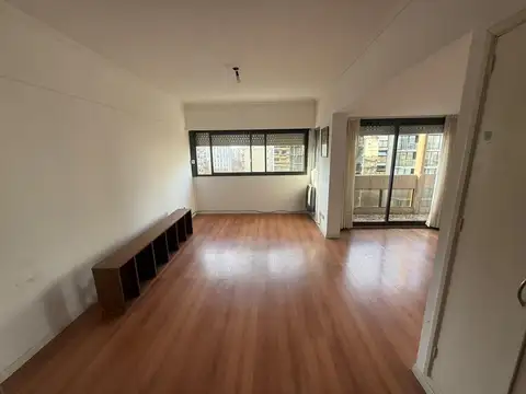 Alquiler 3 ambientes con balcón y cochera zona Plaza Mitre