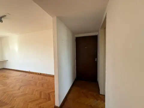 Venta Departamento 3 Ambientes en Belgrano R - Vista Abierta - Baulera – piso alto