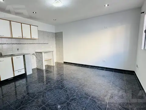 Depto Tipo Casa en Alquiler en Ituzaingo, $ 500.000