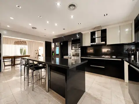 Casa 5 Ambientes Venta San Carlos Country Pileta