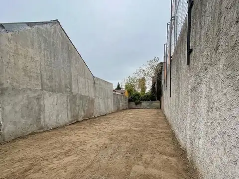 Terreno en Venta 30  mts Fondo